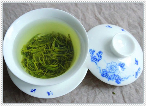 婺源峡谷春银须茶