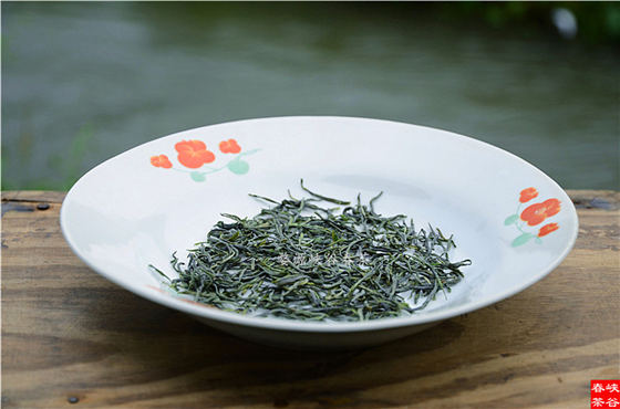 婺源峡谷春春雨茶